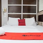 RedDoorz near Waterboom Lippo Cikarang