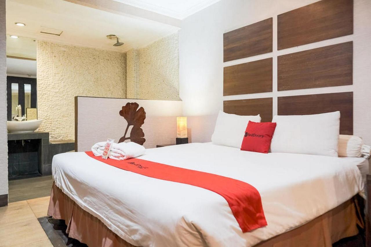 Hotel Reddoorz Near Waterboom Lippo 2*