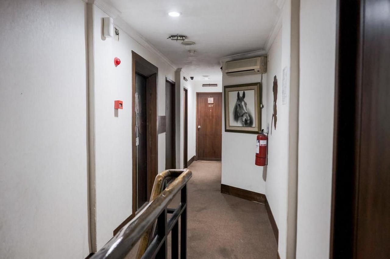 Reddoorz Near Waterboom Lippo Hotel