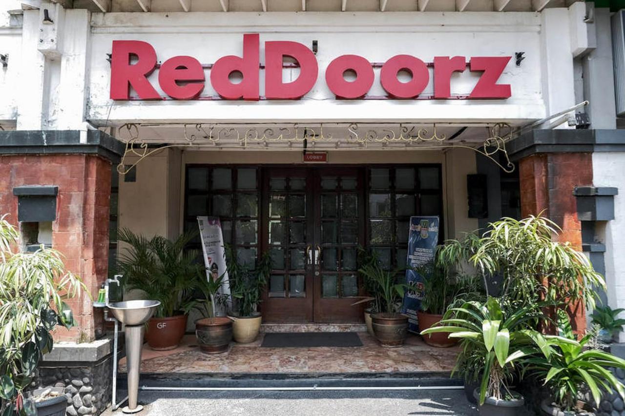 Reddoorz Near Waterboom Lippo Hotel 2*
